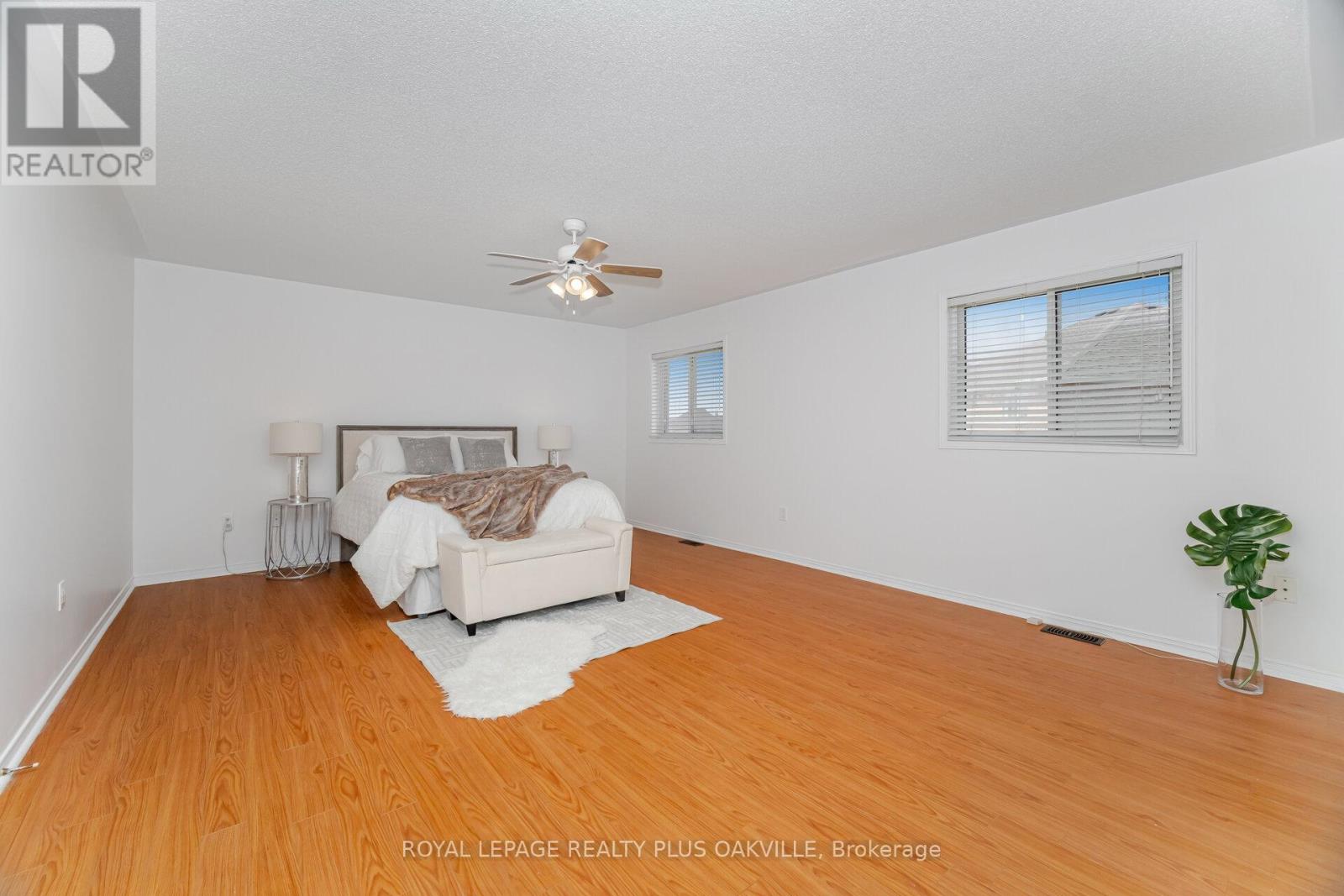 Photo 26 of 110 Earlsbridge Boulevard, Brampton ON
