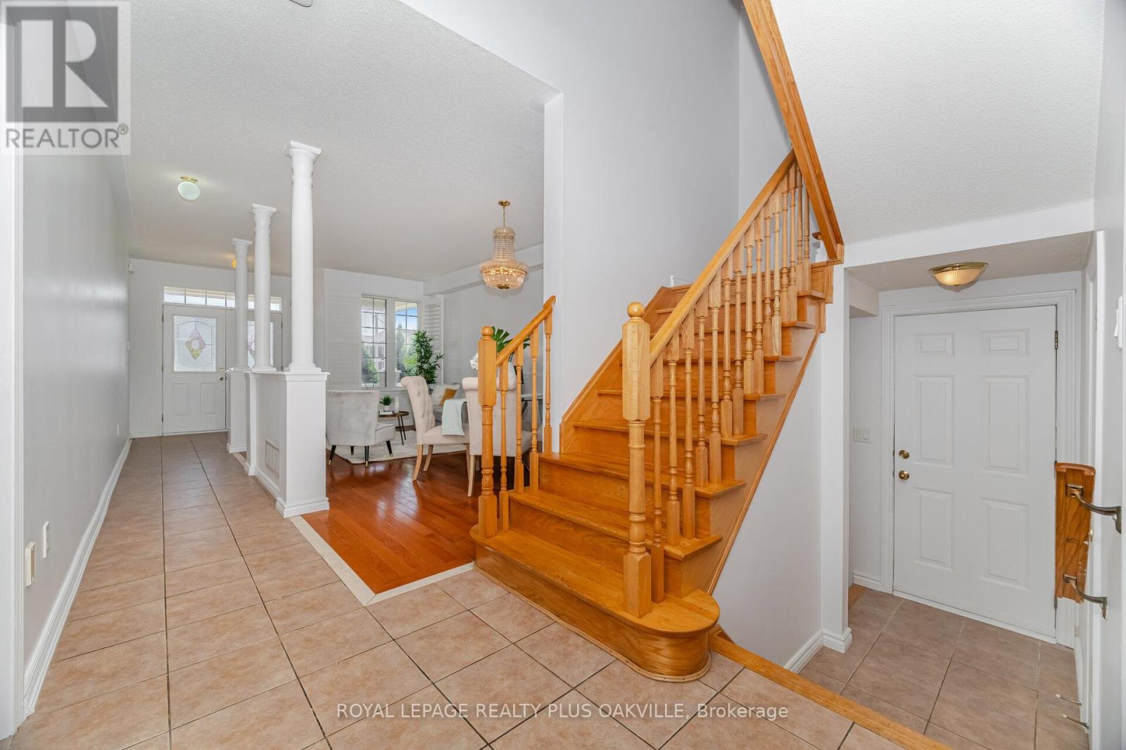 Photo 33 of 110 Earlsbridge Boulevard, Brampton ON