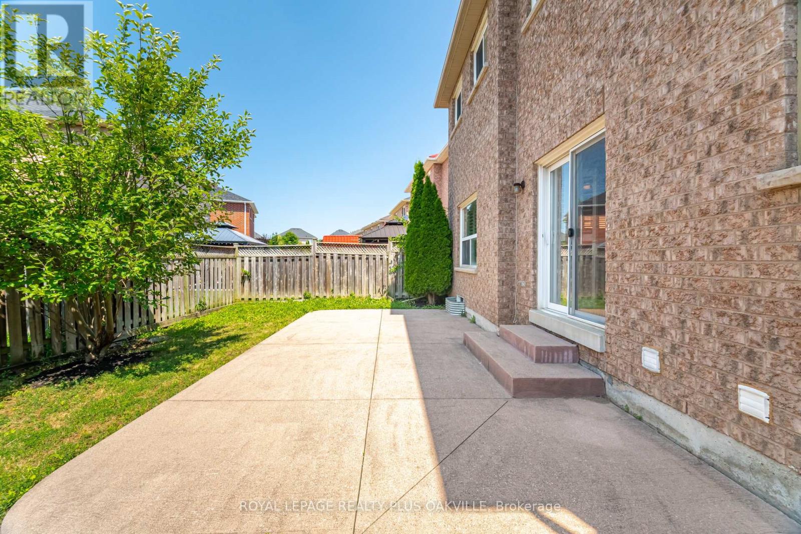 Photo 48 of 110 Earlsbridge Boulevard, Brampton ON