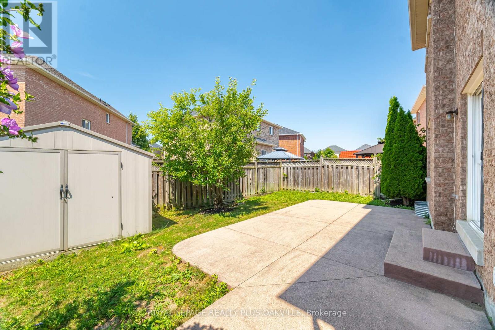 Photo 49 of 110 Earlsbridge Boulevard, Brampton ON