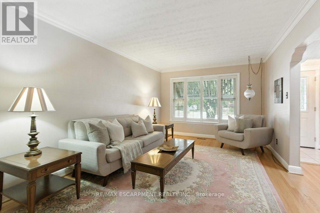 Photo 14 of 2230 Courtland Drive, Burlington ON