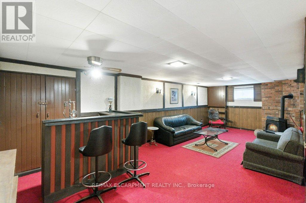 Photo 29 of 2230 Courtland Drive, Burlington ON
