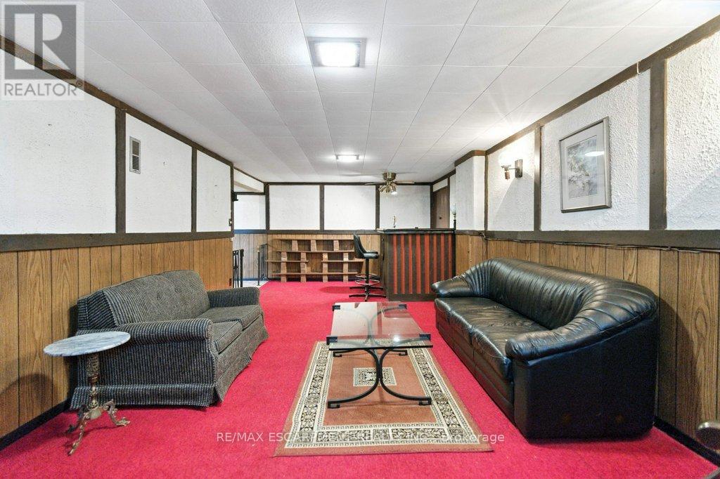 Photo 31 of 2230 Courtland Drive, Burlington ON