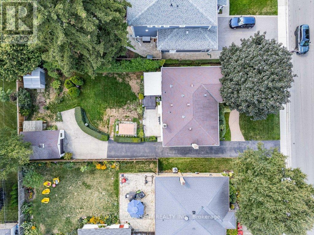Photo 44 of 2230 Courtland Drive, Burlington ON