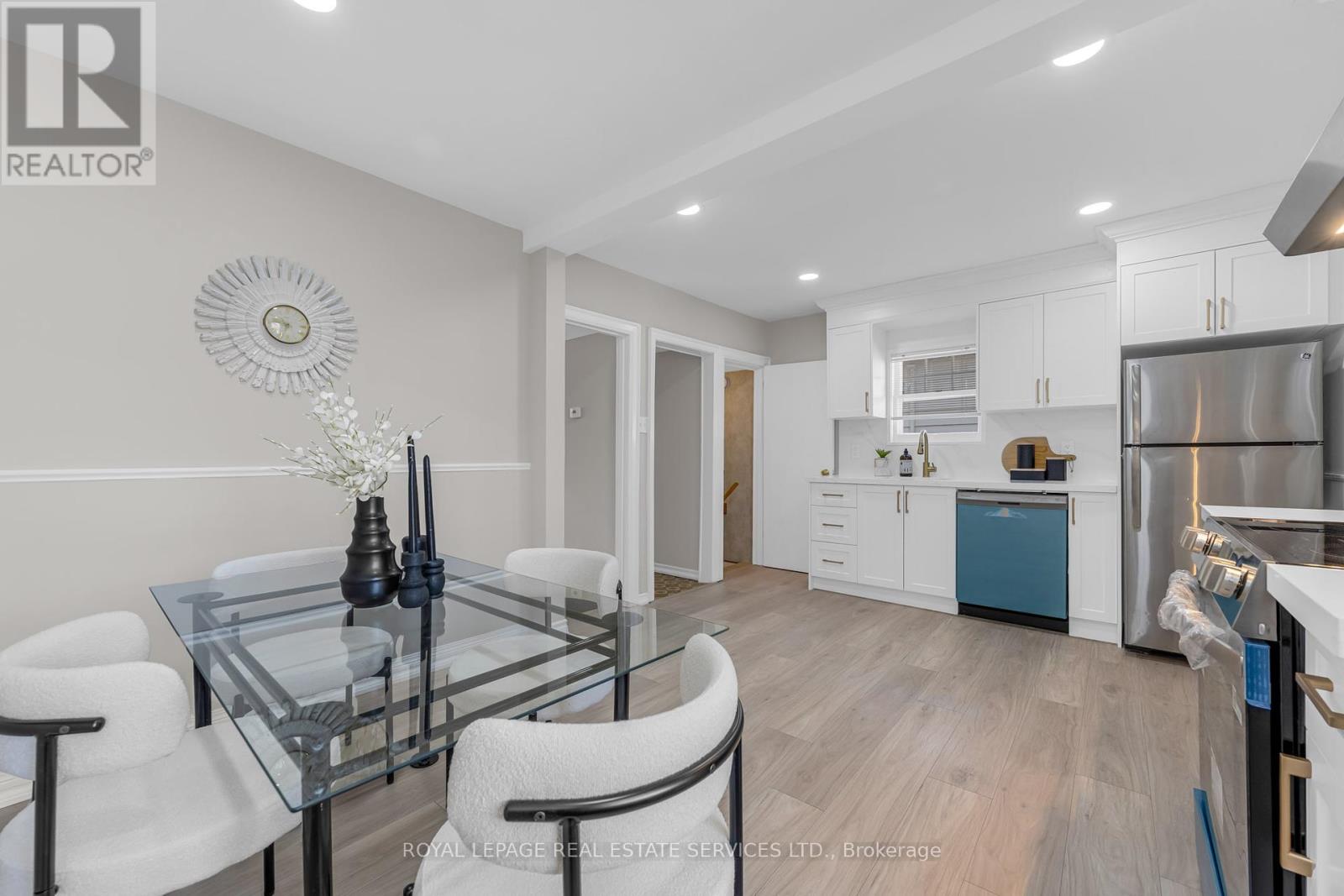 Photo 10 of 294 Cope Street, Hamilton ON