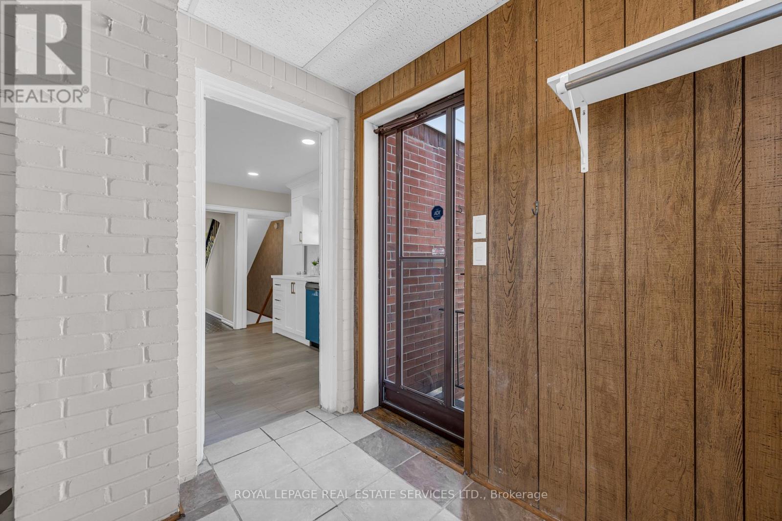 Photo 12 of 294 Cope Street, Hamilton ON