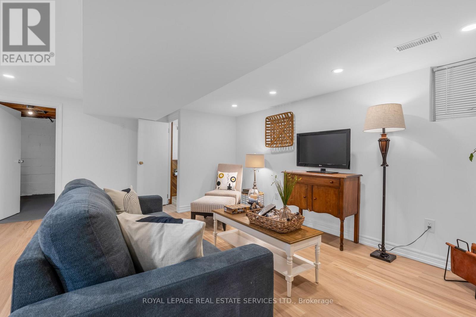 Photo 24 of 294 Cope Street, Hamilton ON