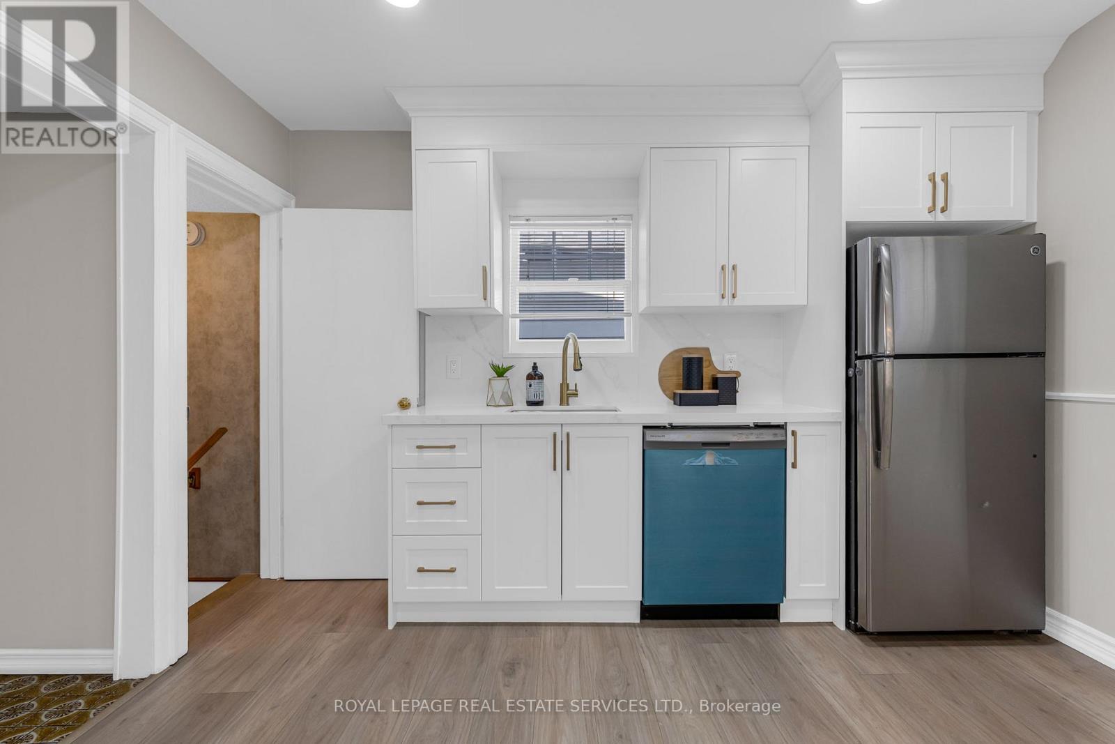 Photo 5 of 294 Cope Street, Hamilton ON