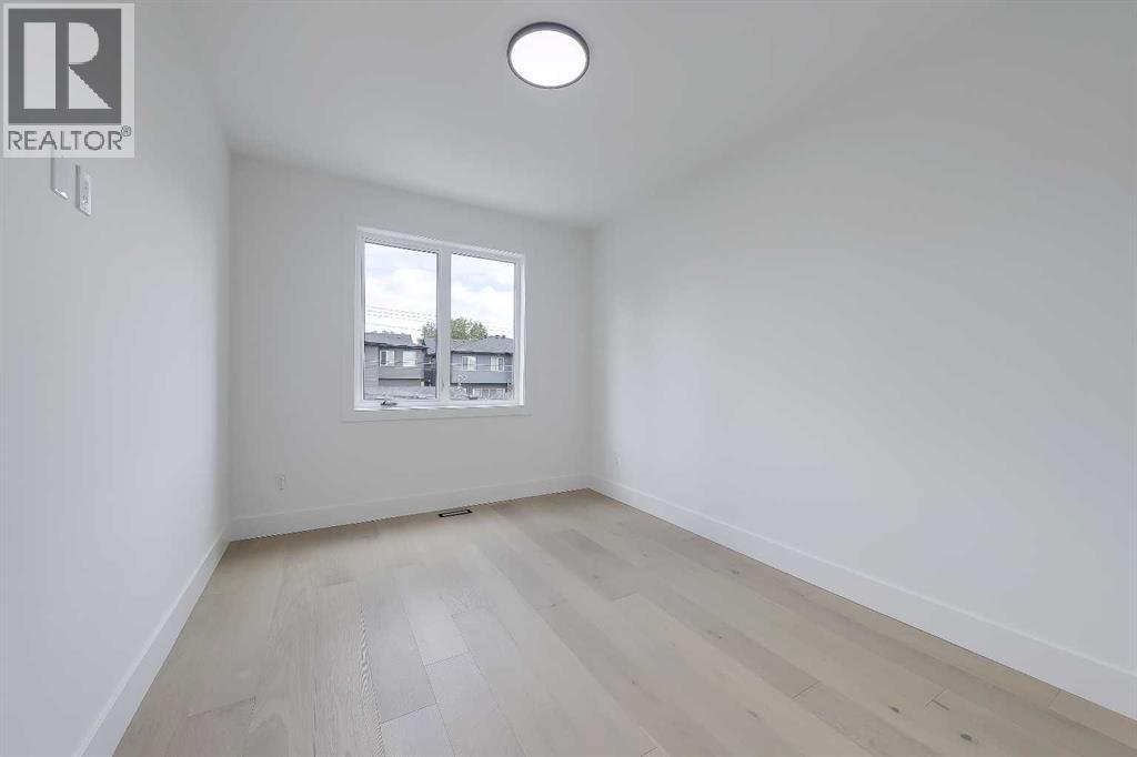 Photo 20 of 5006 22 Street Sw, Calgary AB