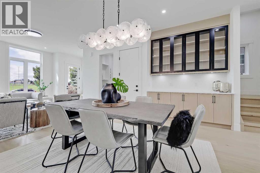 Photo 8 of 5006 22 Street Sw, Calgary AB