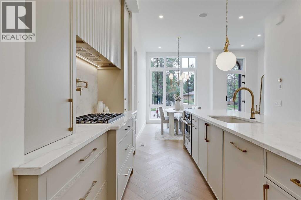 Photo 9 of 2322 54 Avenue Sw, Calgary AB