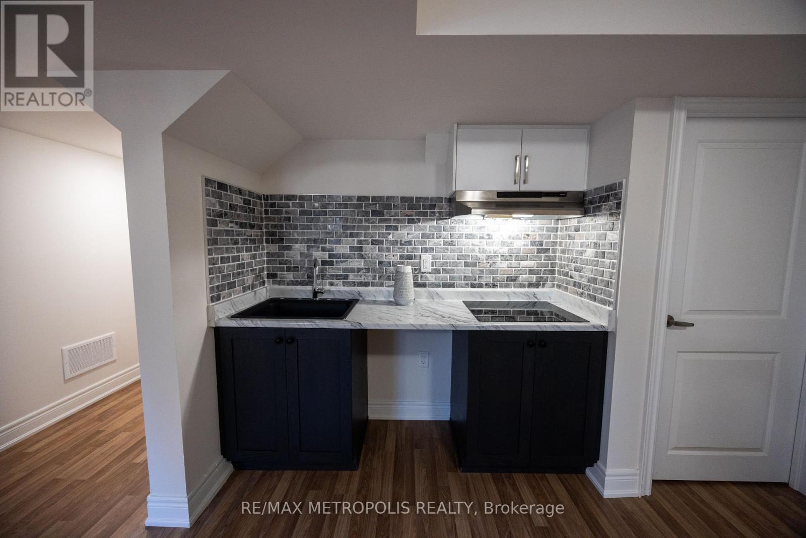 Photo 10 of Bsmt 2482 Florentine Place, Pickering ON
