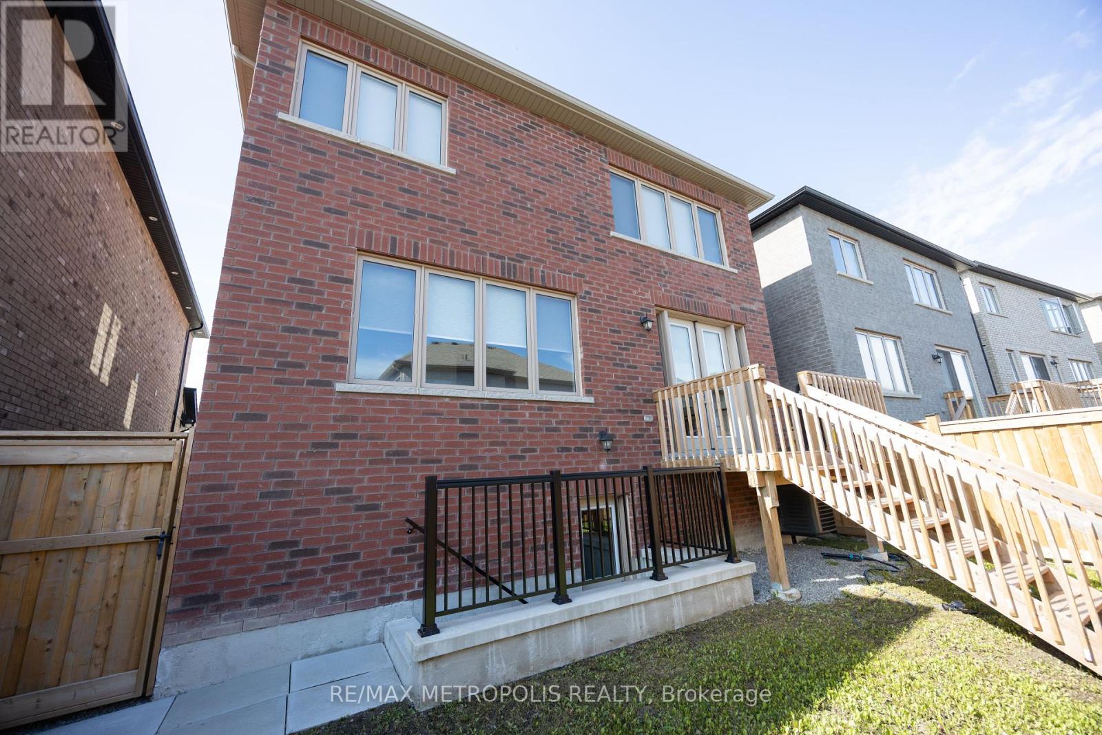 Photo 15 of Bsmt 2482 Florentine Place, Pickering ON