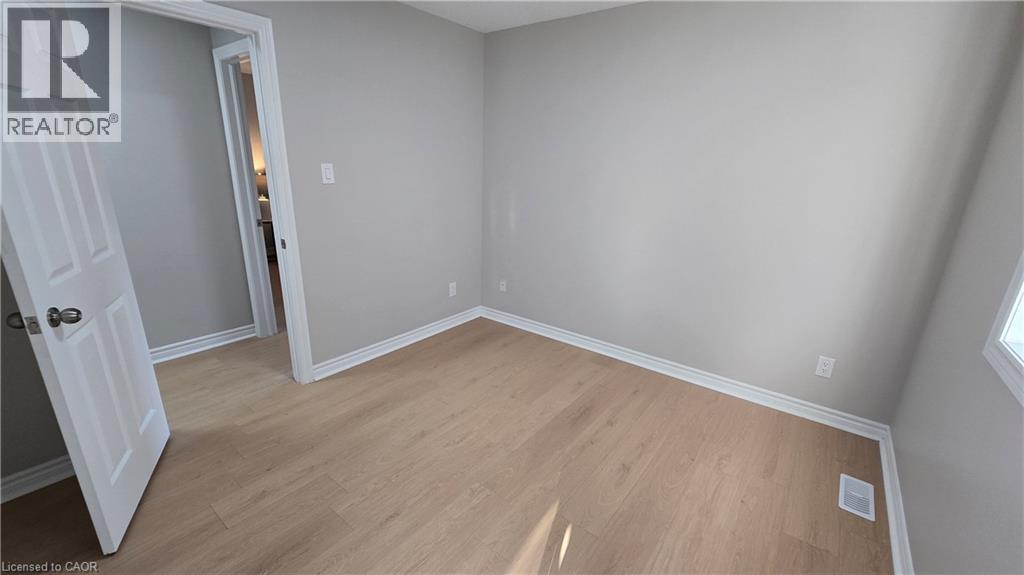 Photo 38 of 42 Bridleridge Street, Kitchener ON