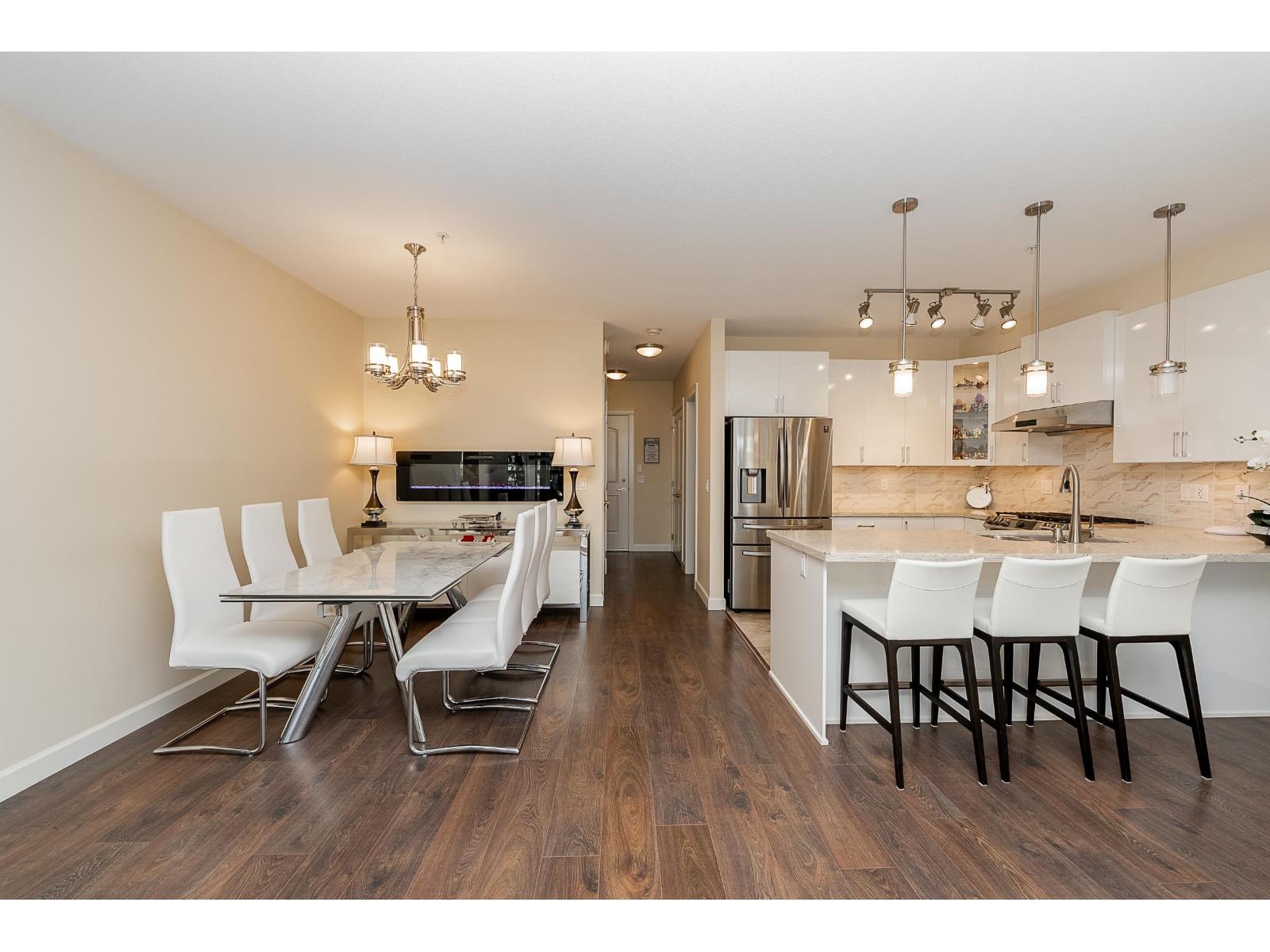 Photo 3 of 506 8558 202 B Street, Langley BC