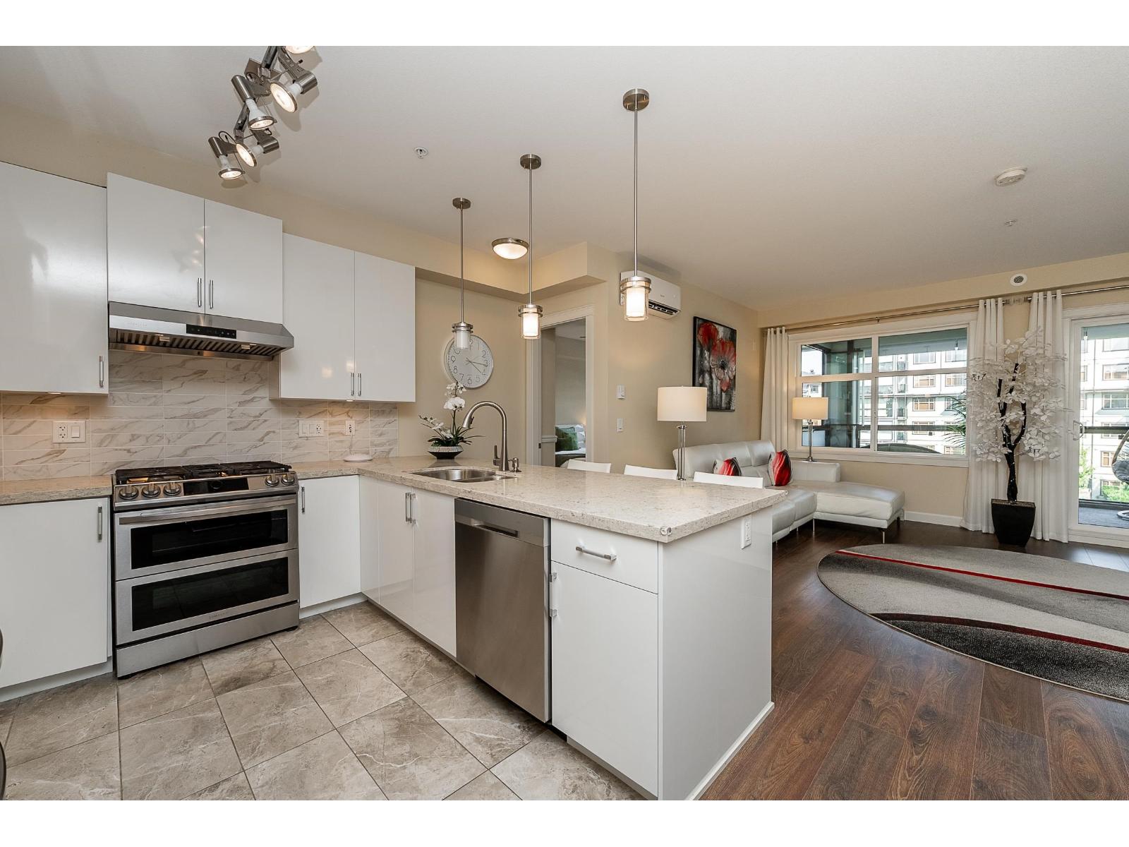 Photo 4 of 506 8558 202 B Street, Langley BC