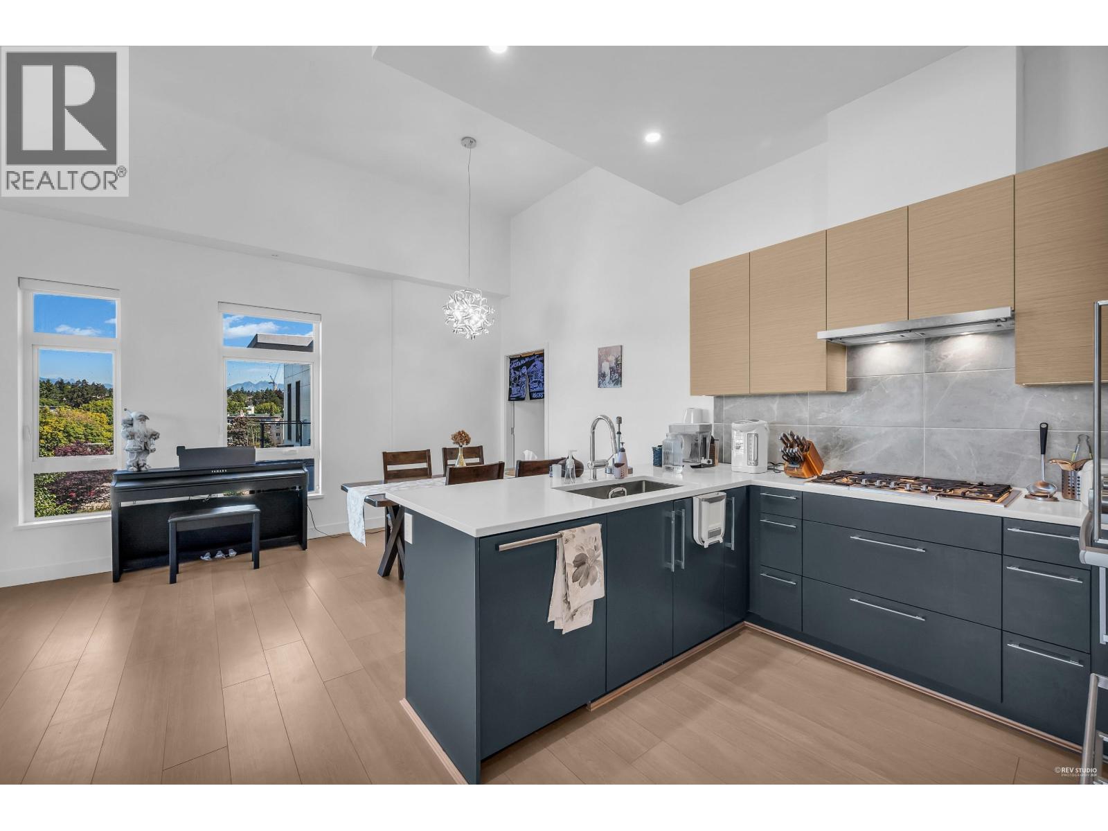 Photo 1 of 602 8888 Osler Street, Vancouver BC