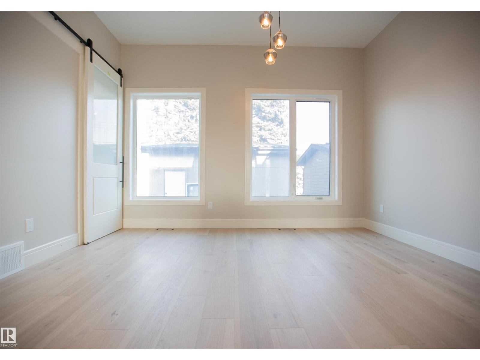Photo 11 of 9127 143 St Nw, Edmonton AB
