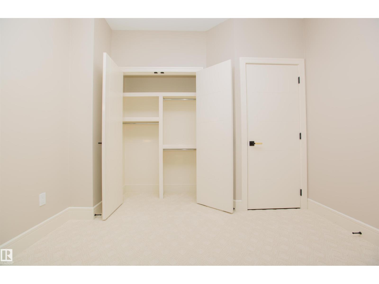 Photo 15 of 9127 143 St Nw, Edmonton AB