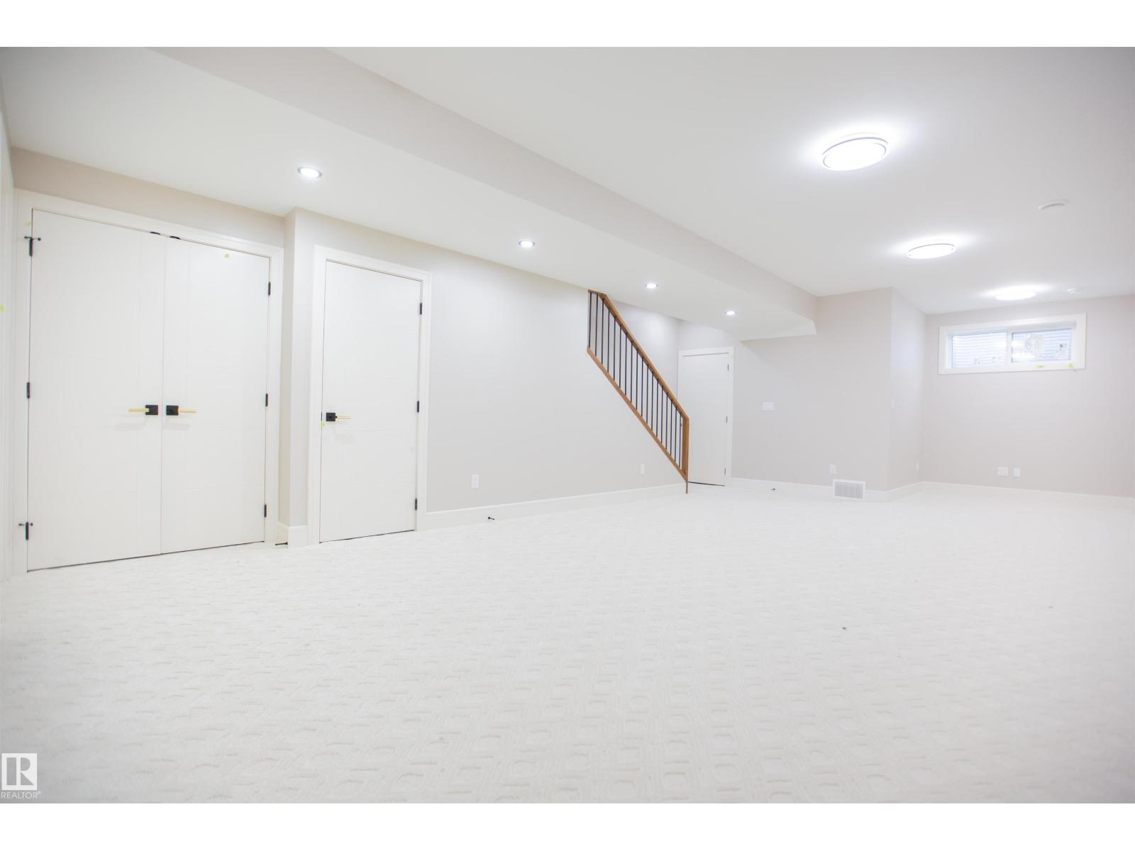 Photo 34 of 9127 143 St Nw, Edmonton AB