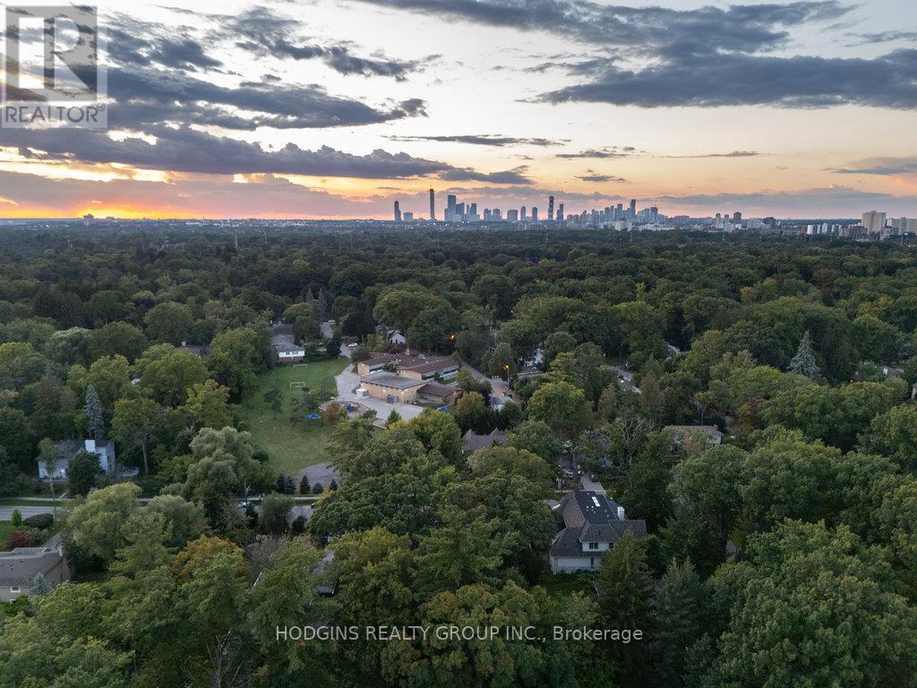 Photo 47 of 238 Mineola Road W, Mississauga ON