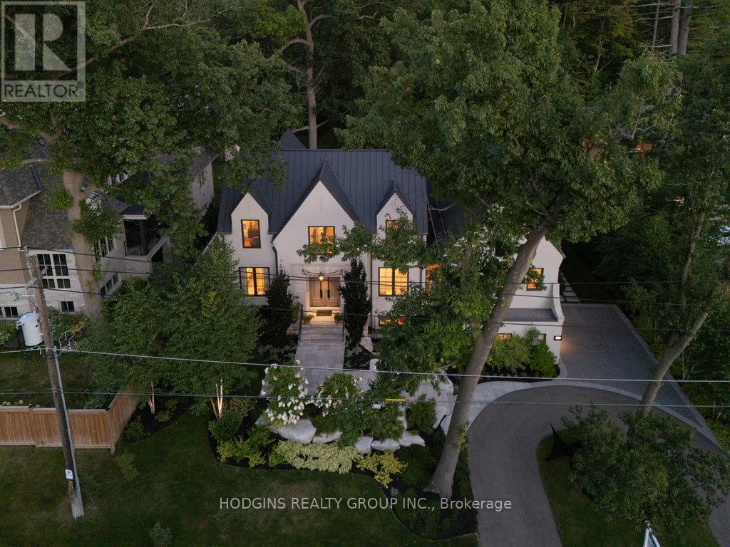 Photo 6 of 238 Mineola Road W, Mississauga ON
