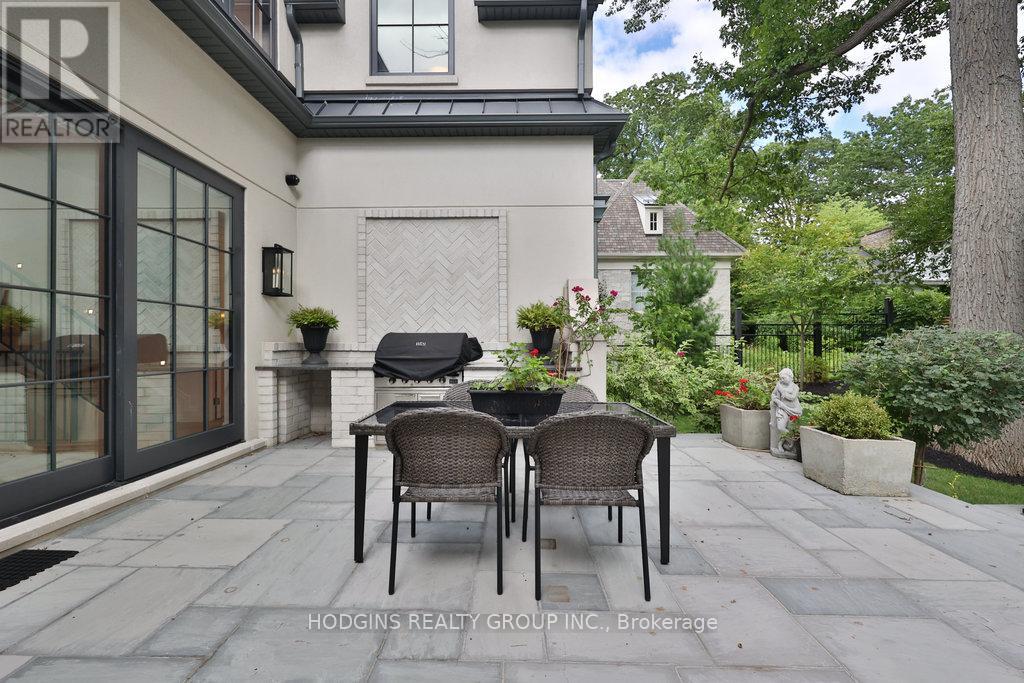 Photo 41 of 238 Mineola Road W, Mississauga ON