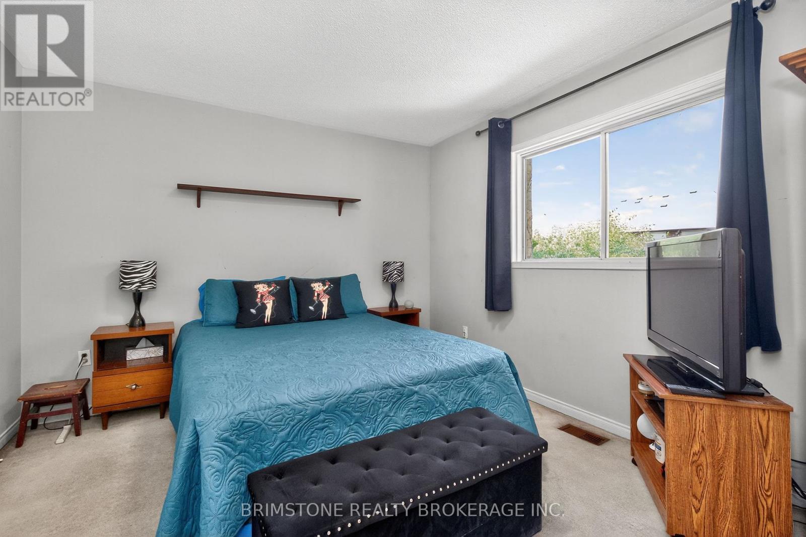 Photo 12 of 58 Cedarwood Crescent, Brampton ON