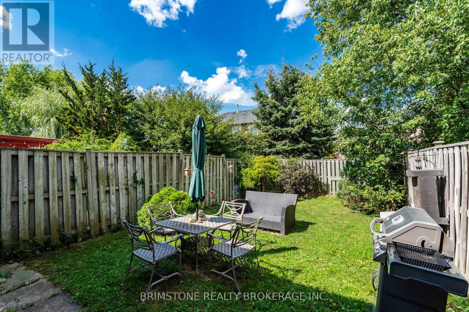 Photo 17 of 58 Cedarwood Crescent, Brampton ON