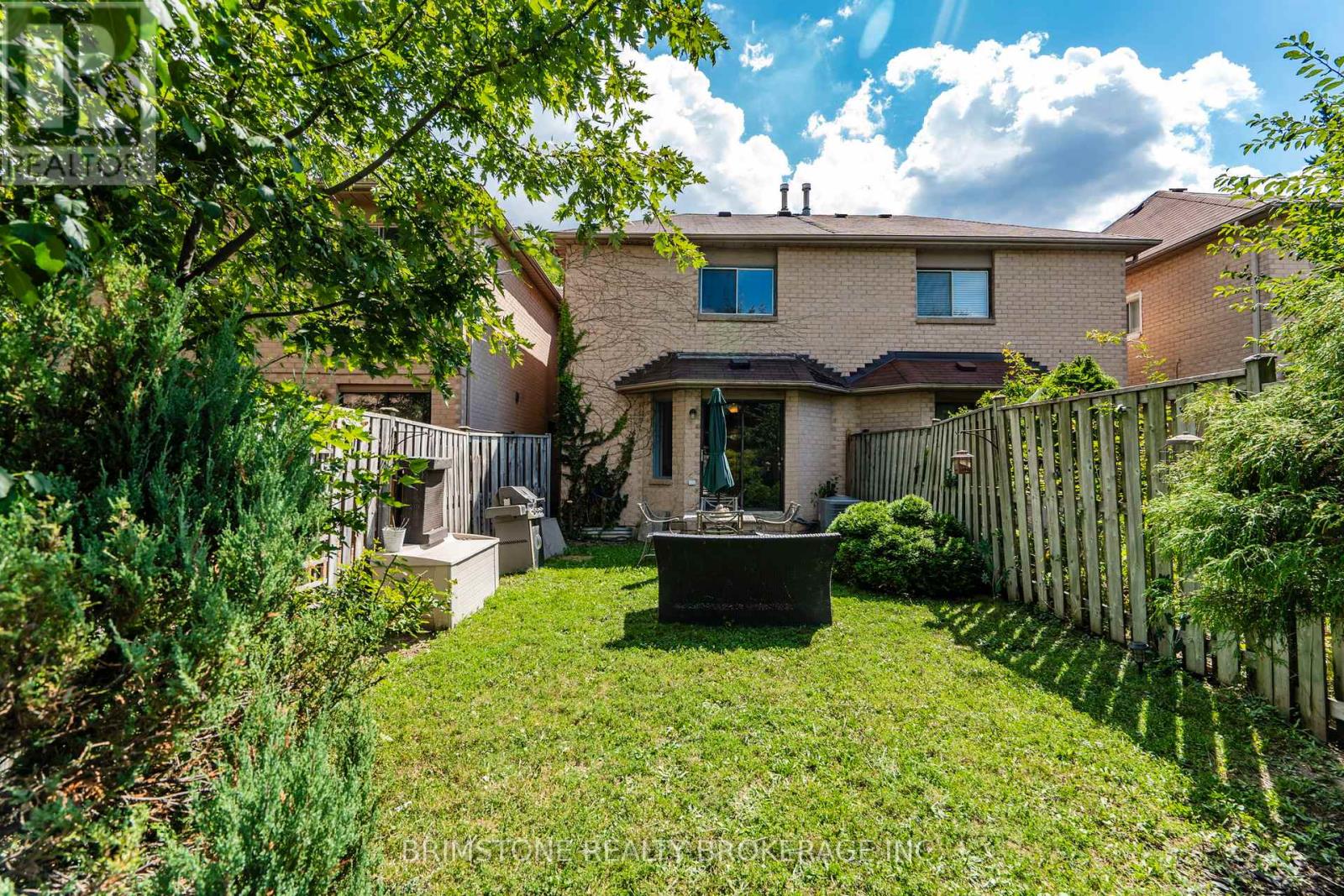 Photo 20 of 58 Cedarwood Crescent, Brampton ON