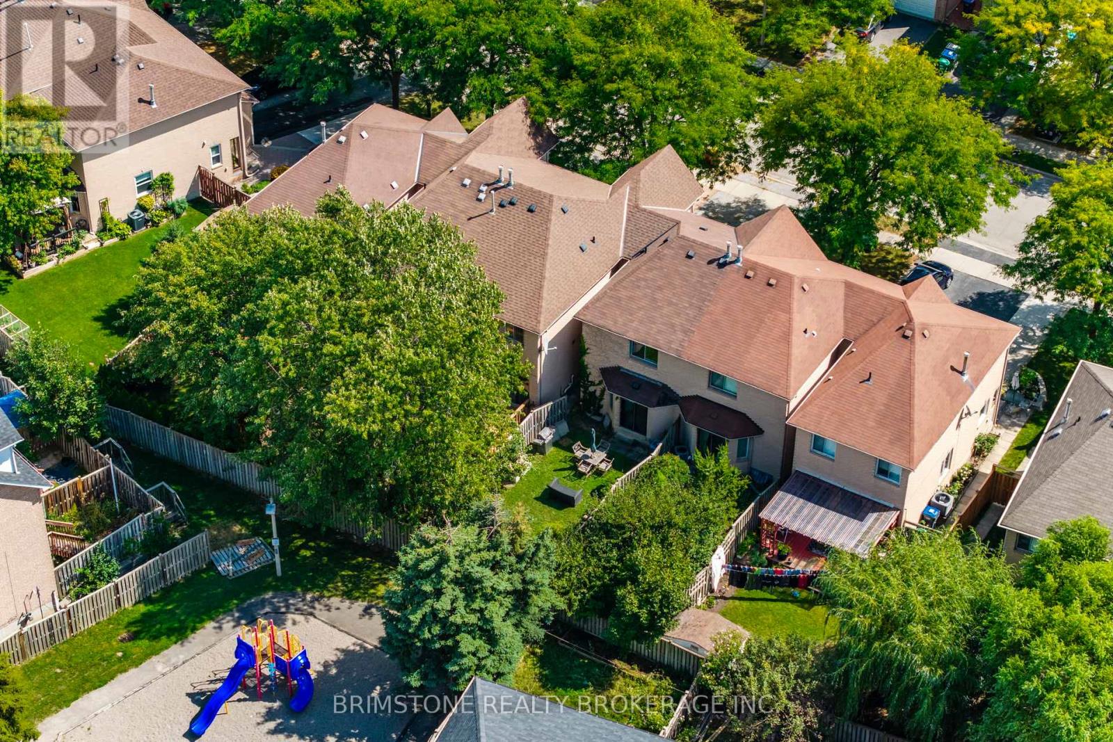 Photo 21 of 58 Cedarwood Crescent, Brampton ON