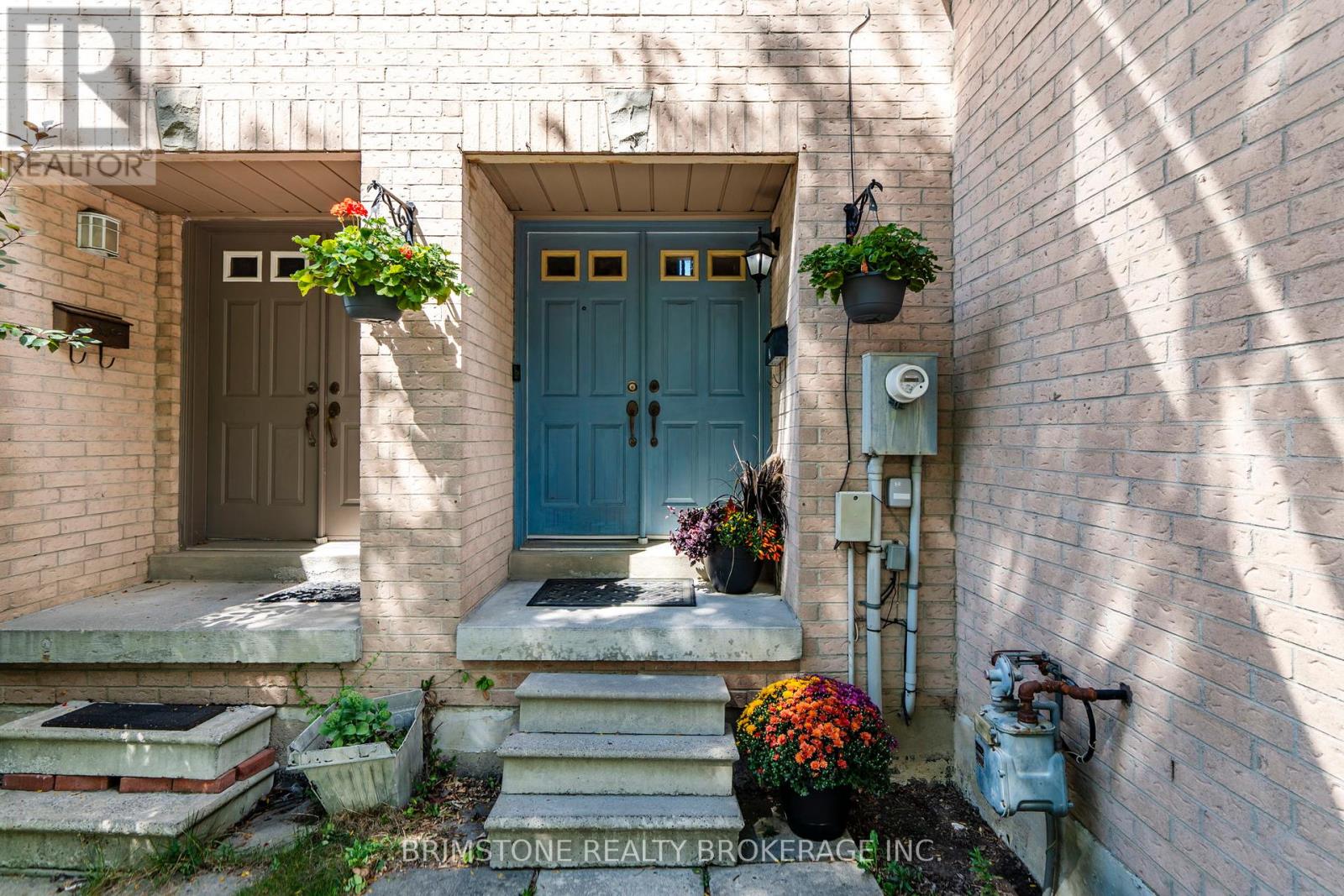 Photo 3 of 58 Cedarwood Crescent, Brampton ON