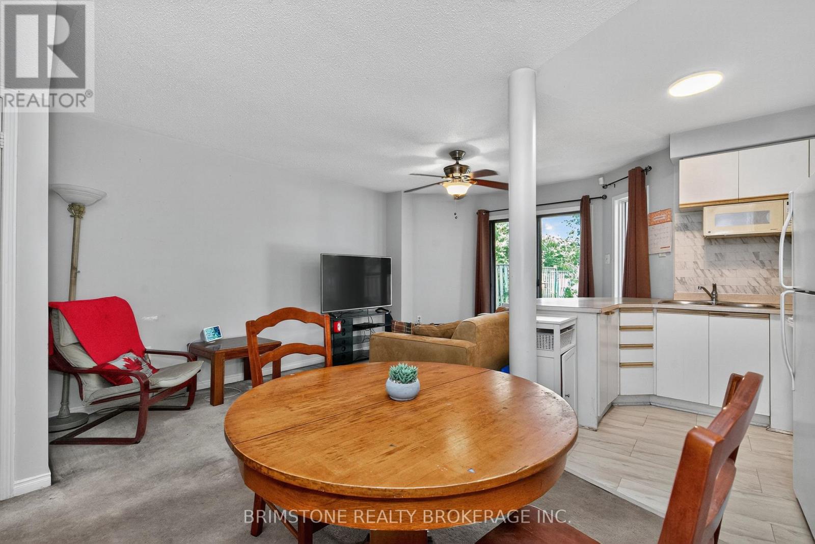 Photo 9 of 58 Cedarwood Crescent, Brampton ON