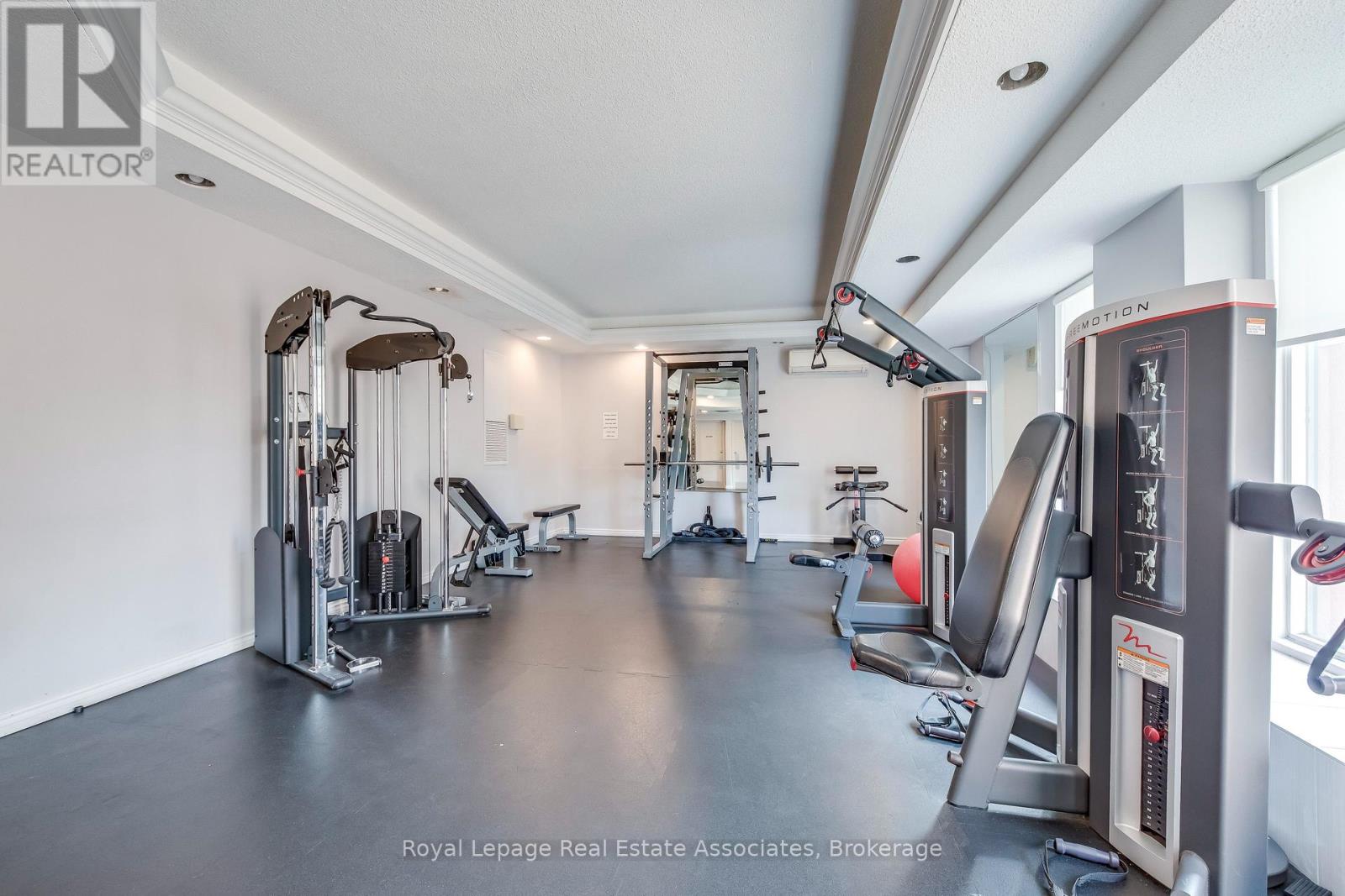 Photo 19 of 901 155 Hillcrest Avenue, Mississauga ON