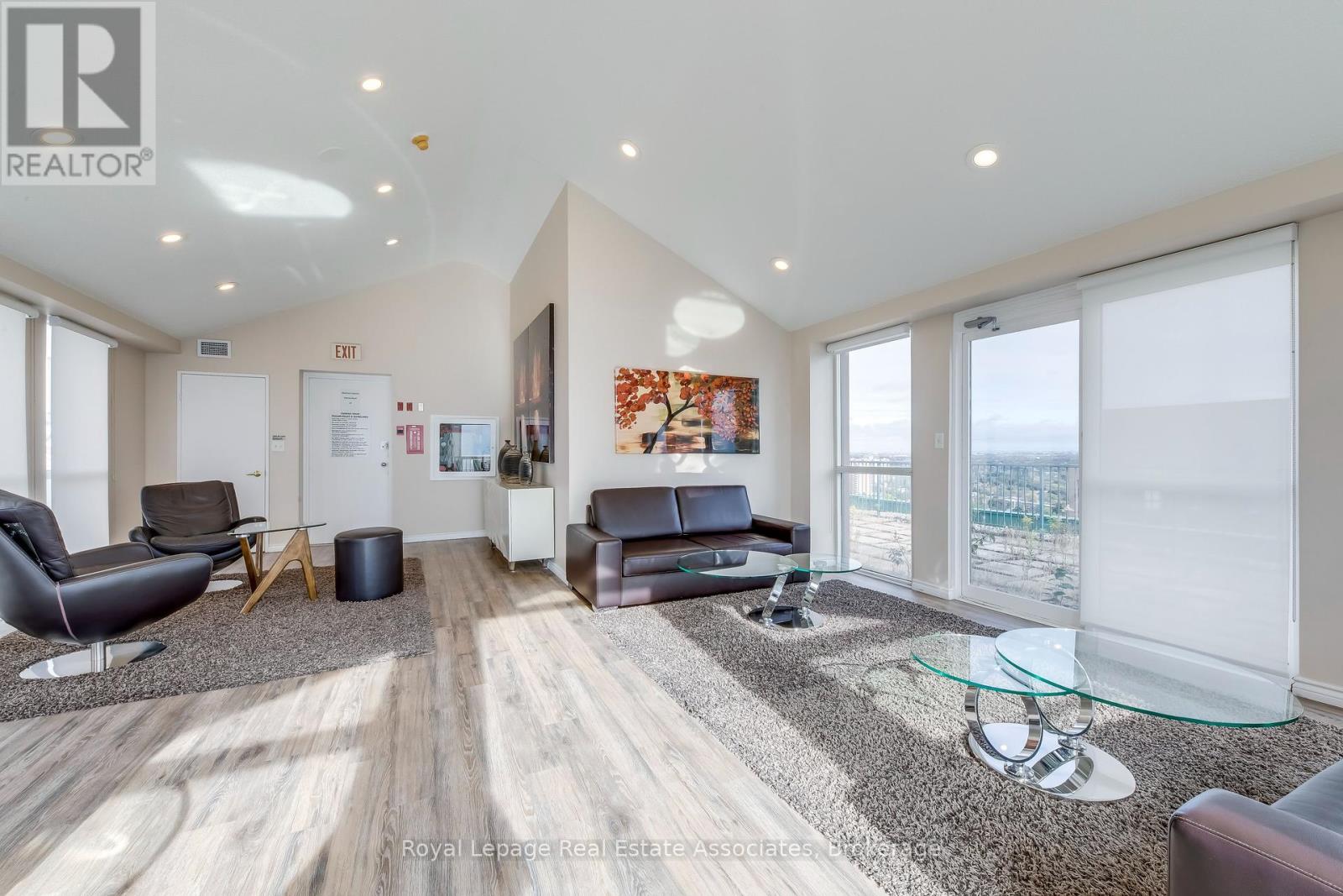 Photo 22 of 901 155 Hillcrest Avenue, Mississauga ON