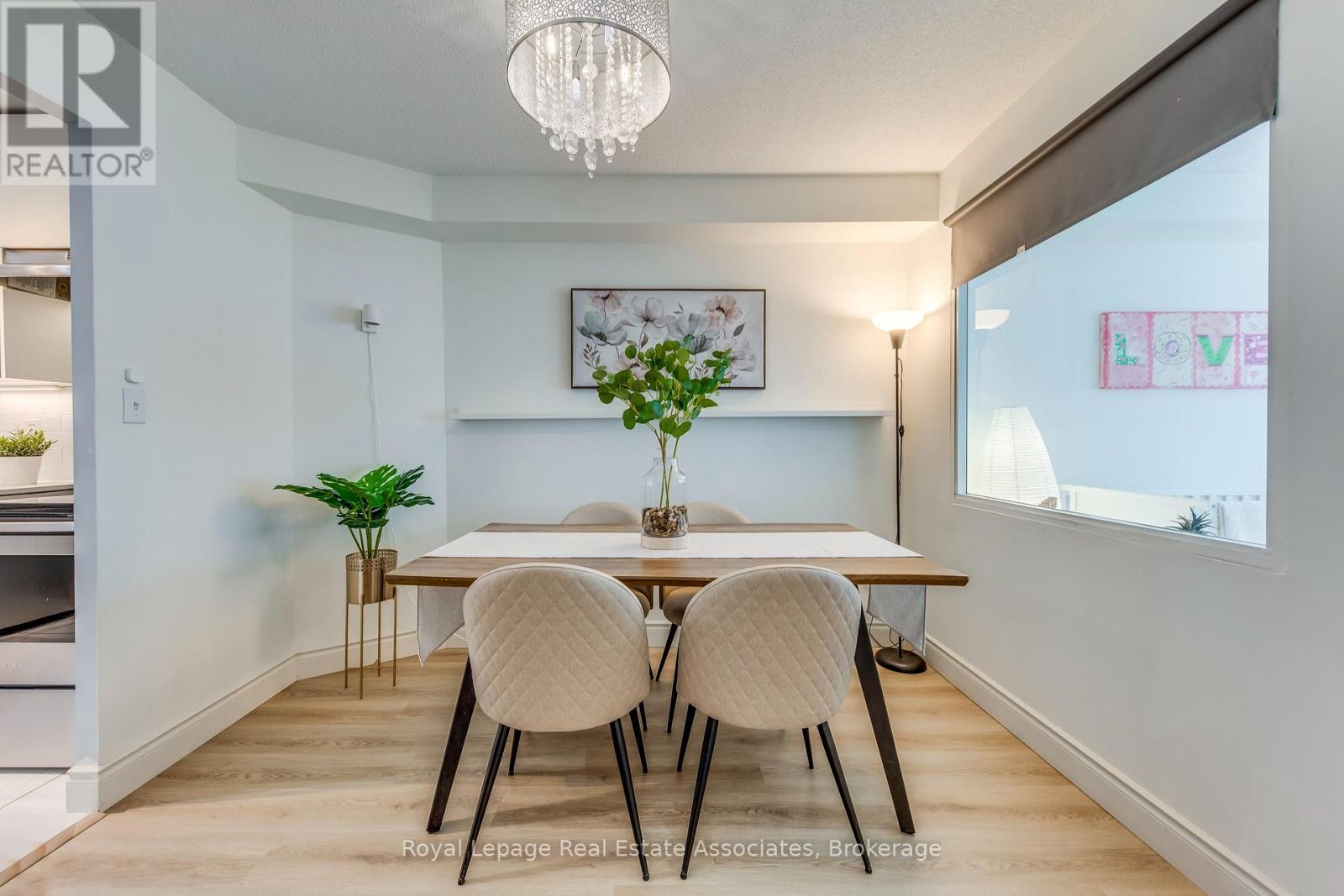 Photo 7 of 901 155 Hillcrest Avenue, Mississauga ON