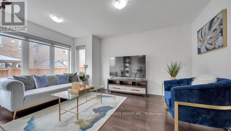 Photo 10 of 40 Averill Road, Brampton ON