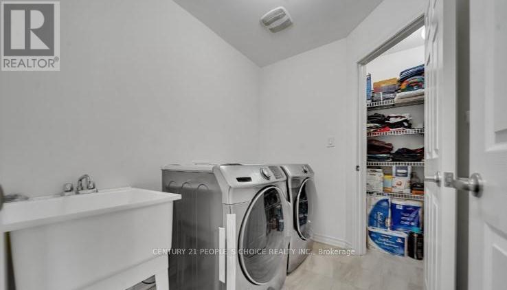 Photo 35 of 40 Averill Road, Brampton ON