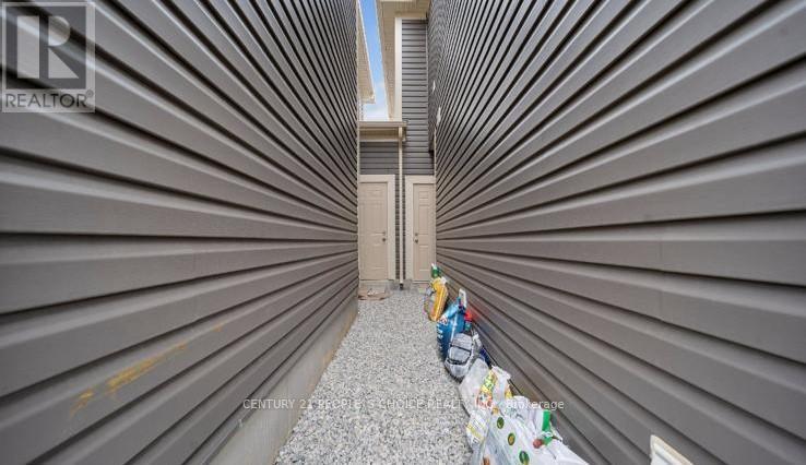 Photo 39 of 40 Averill Road, Brampton ON