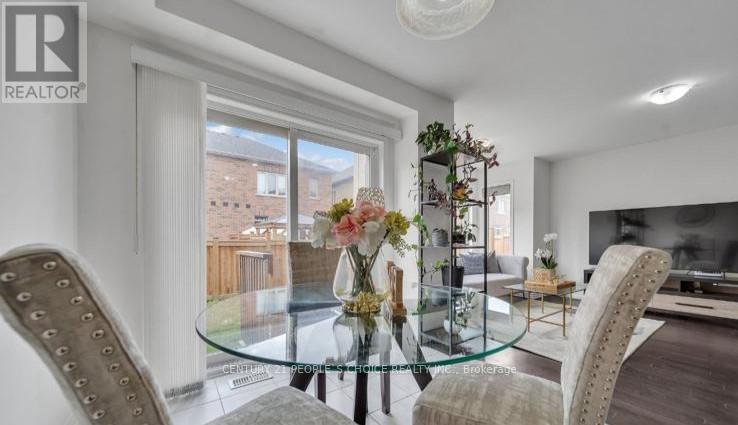 Photo 6 of 40 Averill Road, Brampton ON