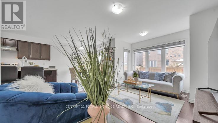 Photo 9 of 40 Averill Road, Brampton ON