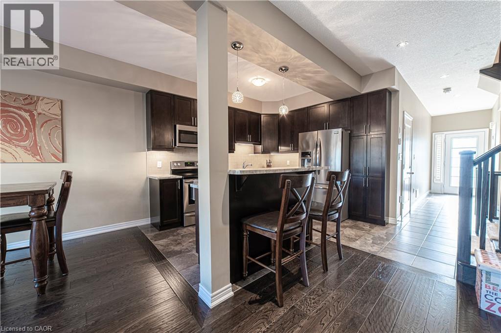 Photo 10 of 28 Kingsborough Drive, Hamilton ON