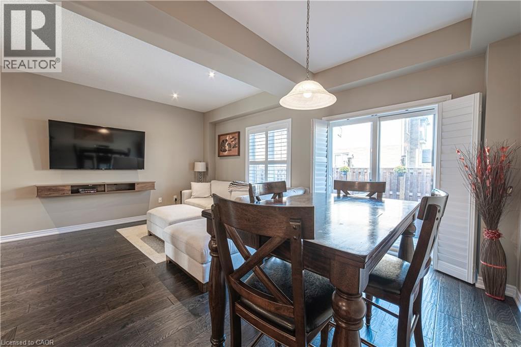 Photo 17 of 28 Kingsborough Drive, Hamilton ON