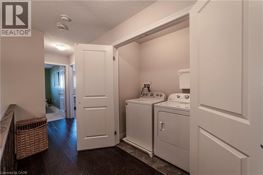 Photo 20 of 28 Kingsborough Drive, Hamilton ON