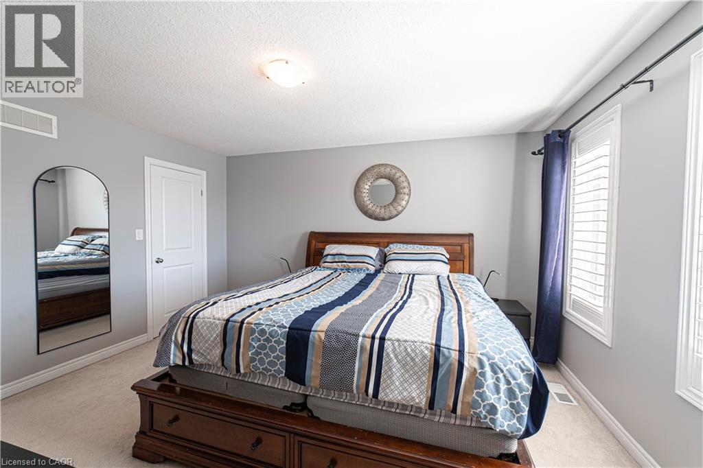 Photo 23 of 28 Kingsborough Drive, Hamilton ON