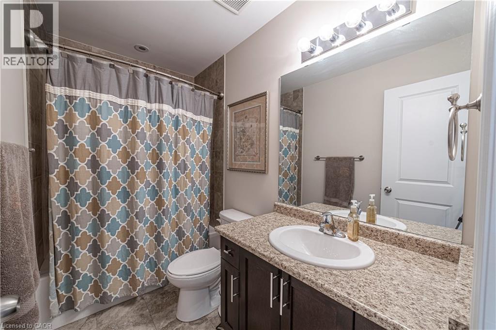 Photo 31 of 28 Kingsborough Drive, Hamilton ON