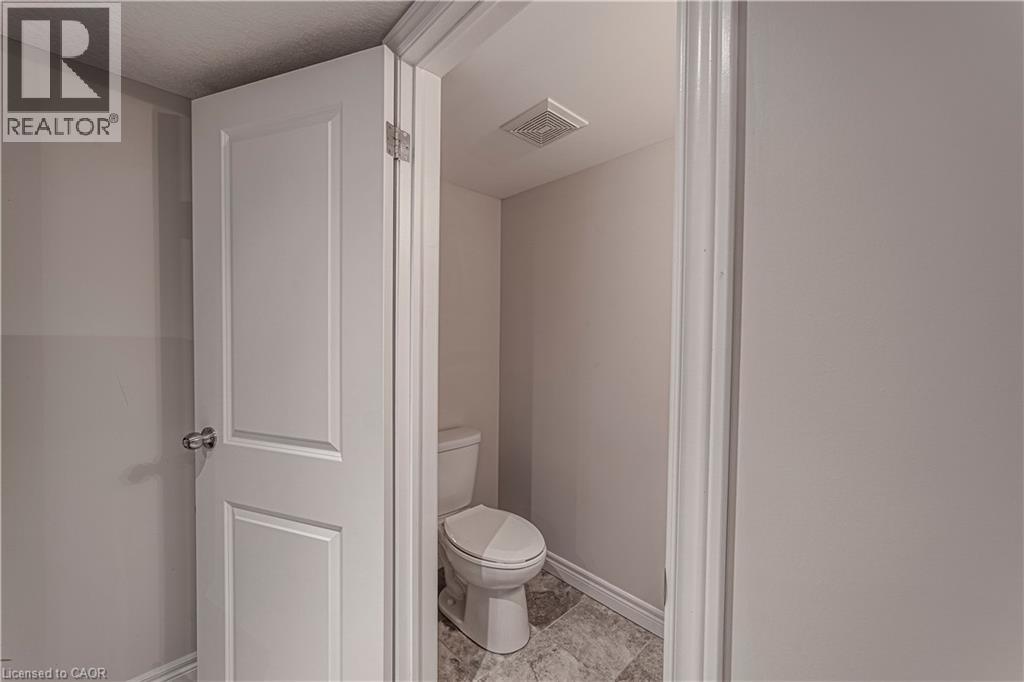 Photo 38 of 28 Kingsborough Drive, Hamilton ON