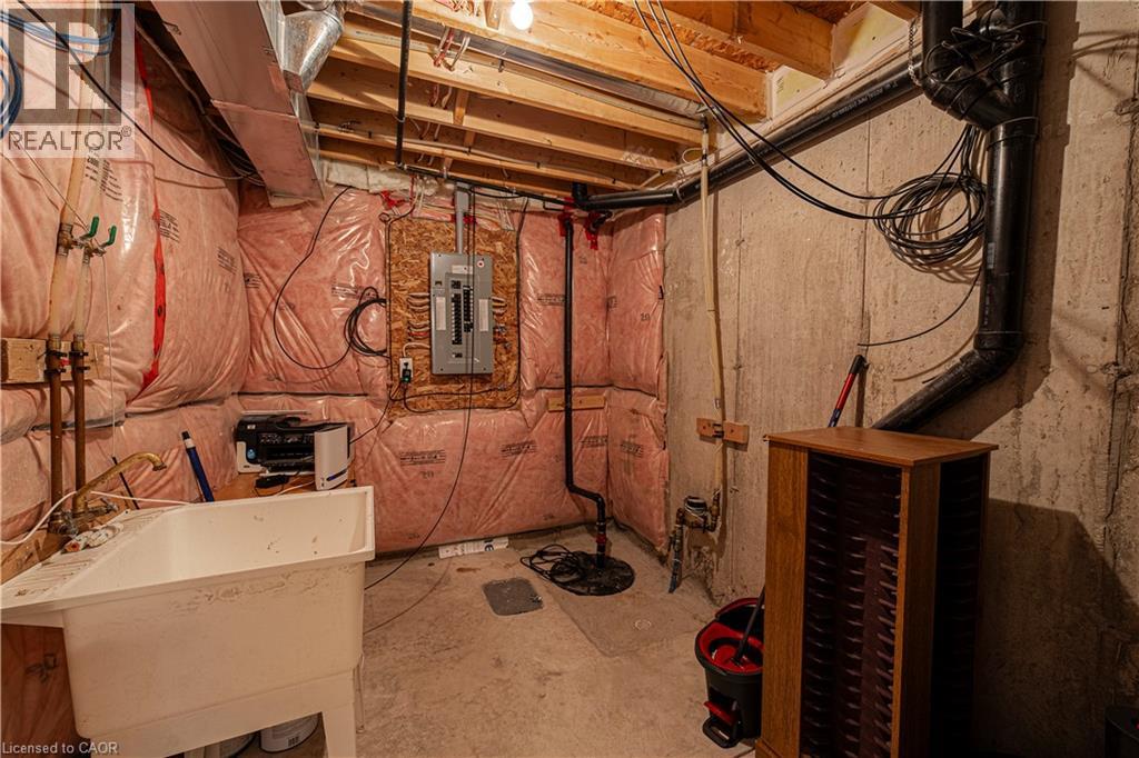 Photo 39 of 28 Kingsborough Drive, Hamilton ON