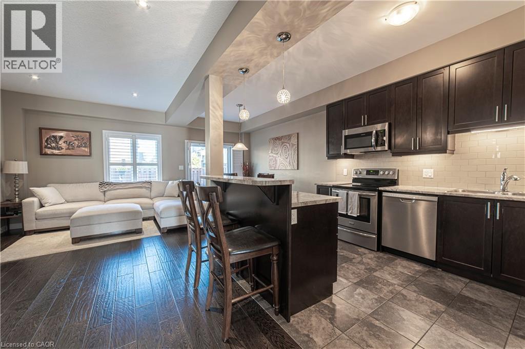Photo 9 of 28 Kingsborough Drive, Hamilton ON