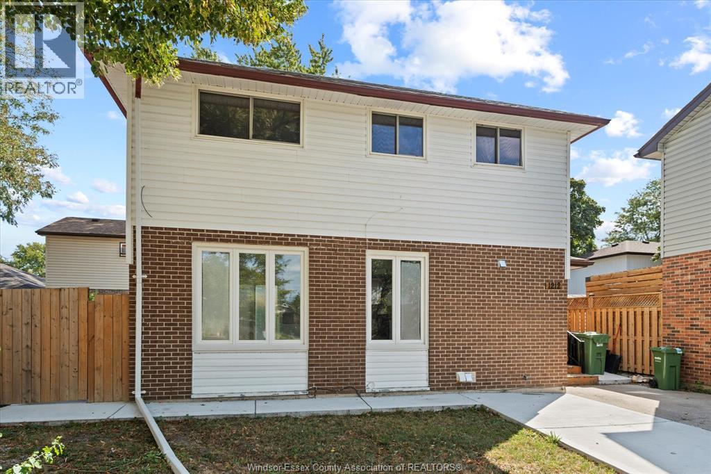 Photo 2 of 1212 Copperfield Place, Windsor ON
